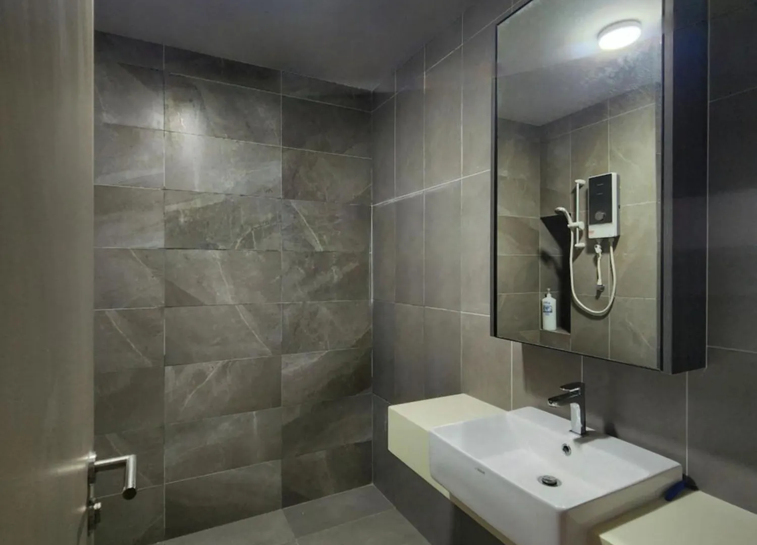 Mossaz Minimalist Studio 2 Petaling Jaya Apartment